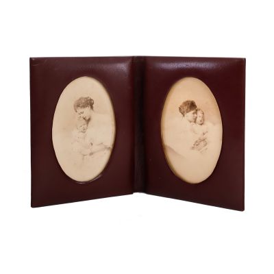 Principesa Maria a României alături de principele Carol, două fotografii de cabinet, 1893-1894, atelier F. Mandy - cu însemnarea olografă a principesei Maria