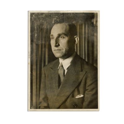 Edmond Ciuntu, fotografie de epocă, atelier J. Berman 