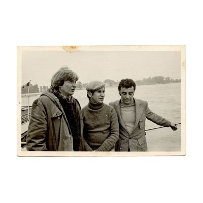 Nichita Stănescu, G. Mihăiță și G. Tomozei, fotografie de epocă + medalie comemorativă