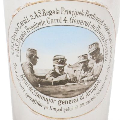 Regele Carol I, principele moștenitor Ferdinand, principele Carol al II-lea și generalul Averescu, pahar de sticlă 