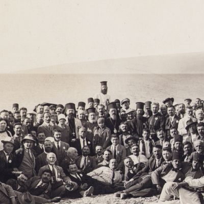 Mitropolitul Vasile Lăzărescu la Marea Moartă, fotografie de epocă, 28 septembrie 1925