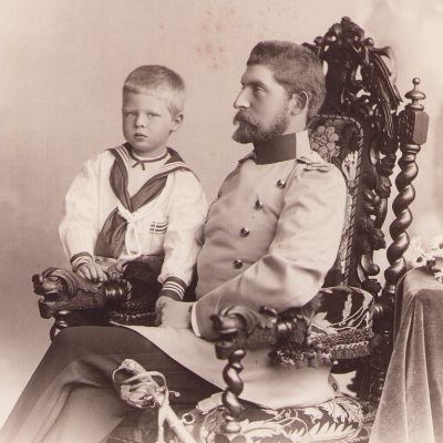 Principele Moștenitor Ferdinand și principele Carol, fotografie de cabinet, atelier Fr. Mandy