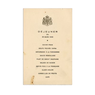 Meniul dejunului din 25 martie 1930, decorat cu stema țării