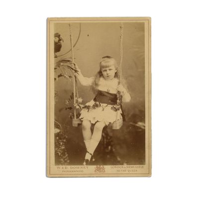 Principesa Maria de Edinburgh, fotografie de cabinet, cca. 1882, atelier W. & D. Downey