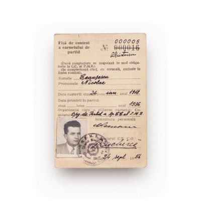 Fișa de control a carnetului de partid a lui Nicolae Ceaușescu, cu semnătură, 1954