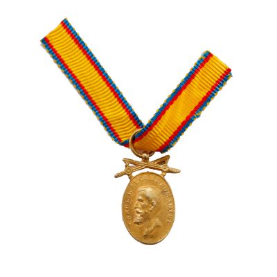 Miniatura medaliei „Bărbăție și Credință”, clasa a I-a, cu spade
