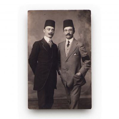 Mircea Cancicov și avocatul Demir Apostolescu, două fotografii tip carte poștală + carte de student + sigiliu