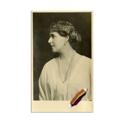 Regina Maria a României la Bran, fotografie tip carte poștală, cca. 1923