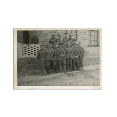 Soldați români pe front, album cu 147 de fotografii