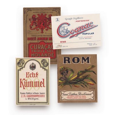 Rom Gloria, cognac Forteresse, curacao Mercur, kummel Z. N. Chrissoveloni, patru etichete 