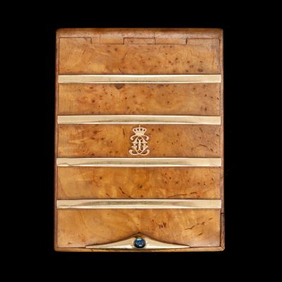 Cutiuță din lemn exotic, cu monograma din aur a regelui Carol I 