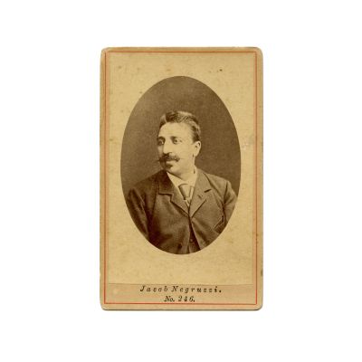 Iacob Negruzzi, fotografie de epocă, atelier Editura Frații Șaraga
