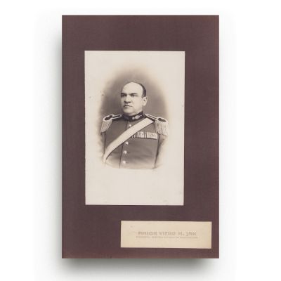 Albumul Regimentului „Vasile Lupu” nr. 36 Silistra, 44 de fotografii