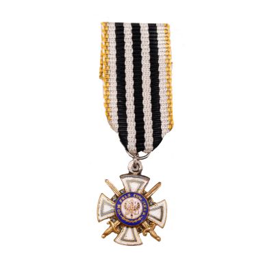 Miniatura ordinului „Casei de Hohenzollern”, în grad de cavaler, pe timp de război