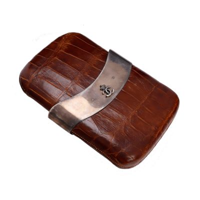 Etui din piele de crocodil pentru trabucuri cu monograma regelui Carol al II-lea, manufactura Breul Francfort & B. Baden