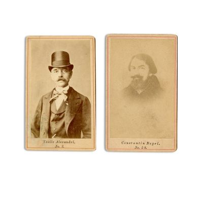 Vasile Alecsandri și Costache Negri, două fotografii format carte-de-visite, atelier Frații Șaraga