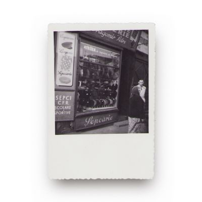 Spații comerciale, patru fotografii de epocă