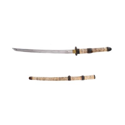 Katana wakizashi, cu teaca și mânerul din os sculptat, începutul sec. XX 