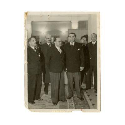 Gheorghe Tătărescu la inaugurarea expoziției de fotografii românești la Paris, fotografie de epocă, 1939