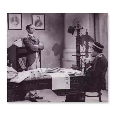 Jobenul și ochelarii lui Rică Venturiano (Radu Beligan) din filmul „O noapte furtunoasă” + 3 fotografii de epocă