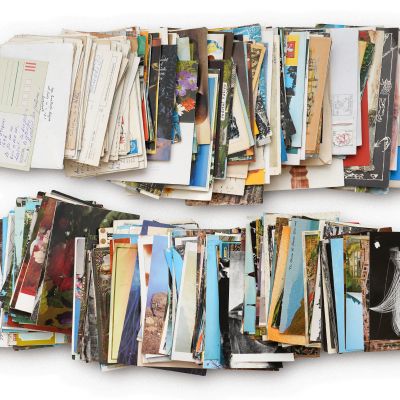 Colecție de 744 cărți poștale și felicitări expediate poetului Geo Dumitrescu