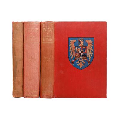 Marie Queen of Roumania, The Story of My Life, trei volume, 1935, cu dedicația reginei Maria