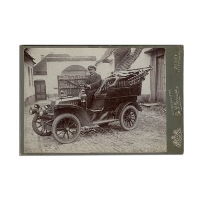 Automobil de epocă, fotografie de cabinet, atelier Greiner, Codlea