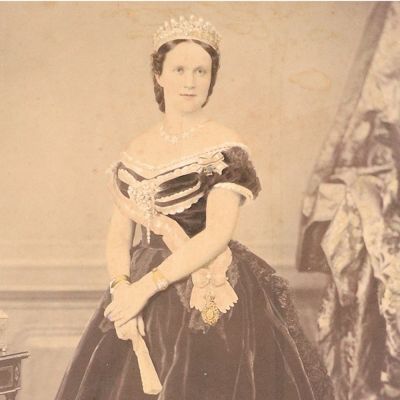 Regina Elisabeta, fotografie de mari dimensiuni, colorată manual + bilet olograf
