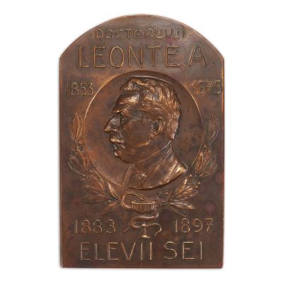 În amintirea doctorului A. Leonte, plachetă din bronz, 1913, gravor Radivon