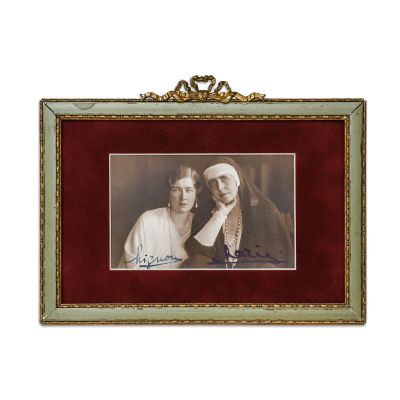 Regina Maria și Principesa Mărioara (Mignon), fotografie de epocă cu semnăturile celor două, atelier Guggenberger Marovits