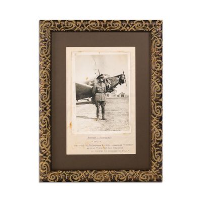 Căpitanul Gh. Magherescu și avionul YUNKERS, fotografie de epocă, 1942