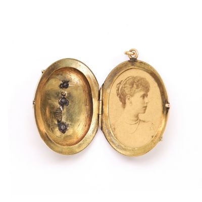 Pandantiv Fabergé din aur cu fotografia Principesei Maria a României - Piesă rară