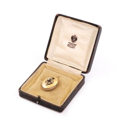 Pandantiv Fabergé din aur cu fotografia Principesei Maria a României - Piesă rară